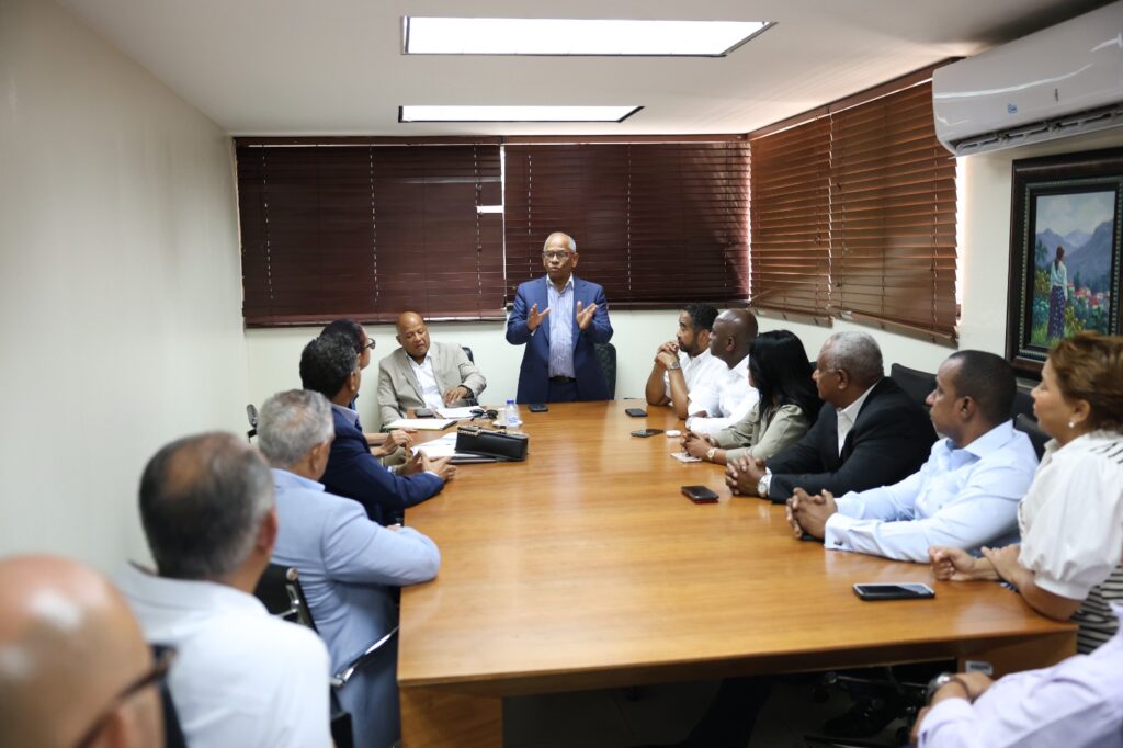 Dirección Municipal del PRM-SDO y OMSA abren espacio de diálogo en beneficio del territorio