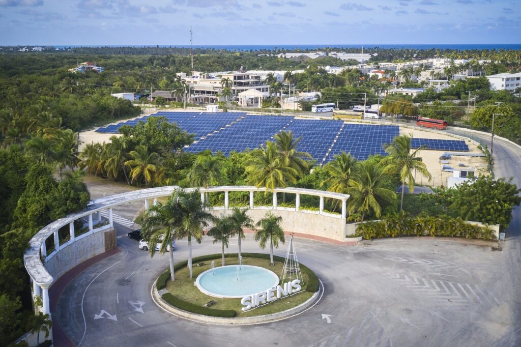 Grand Sirenis Punta Cana impulsa el turismo sostenible con planta solar fotovoltaica