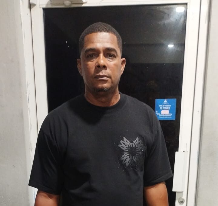 Apresan en flagrante delito a hombre por conexión ilegal en Higüey