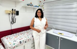 Dra. Helen Díaz inicia consulta en Cura Kids con enfoque en nutrición y cuidado infantil