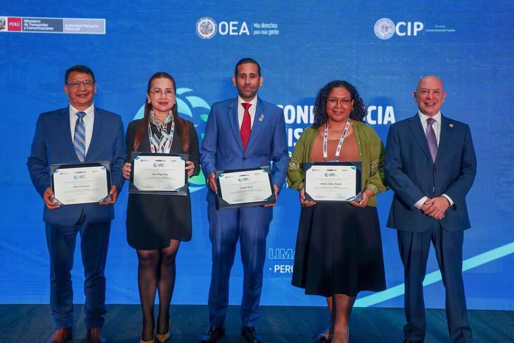 APORDOM y Puerto Río Haina reciben Premio Marítimo de las Américas 2025 por sostenibilidad portuaria