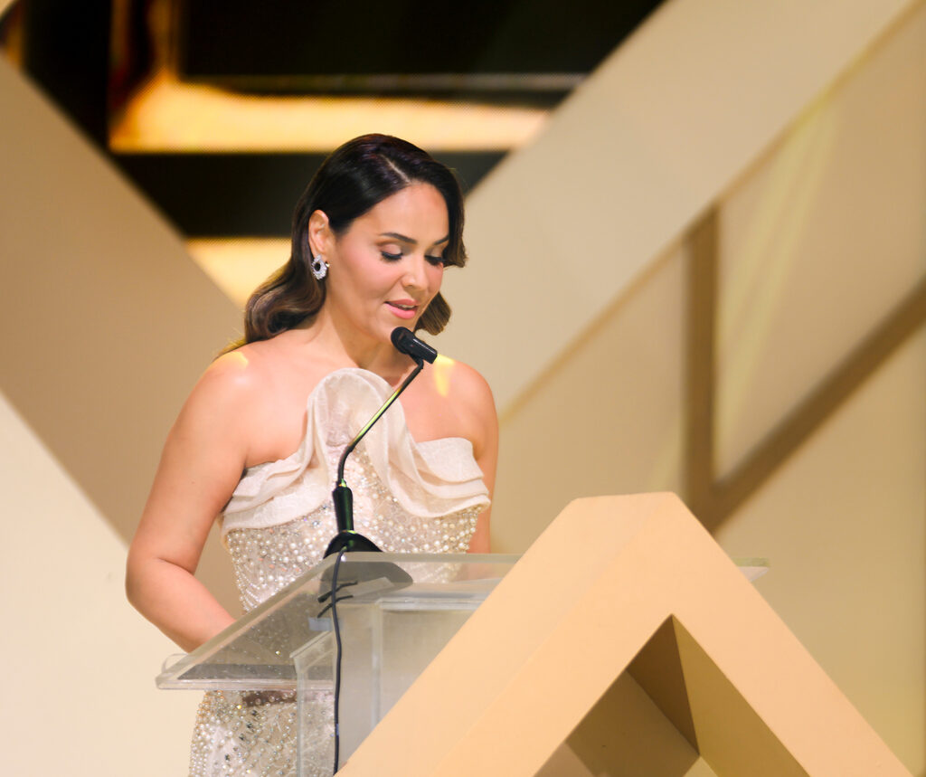 1. Sadey Abreu, durante su discurso (Principal)