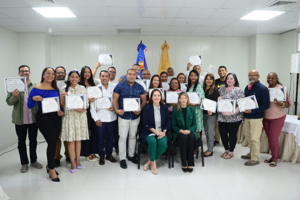 JCE-IESPEC culmina exitosamente su primer taller de registro civil para periodistas y comunicadores en Santo Domingo y Santiago