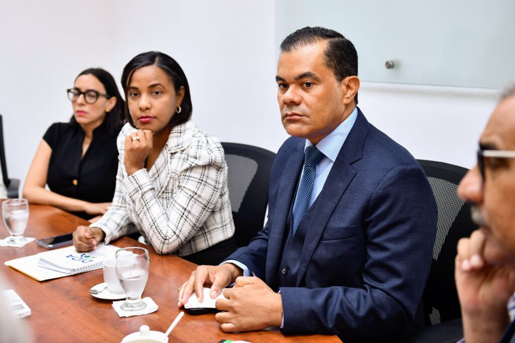 DIDA denuncia que las ARS incumplen normas que las obligan a comprar medicamentos en la Dirección de Alto Costo para beneficiar a los afiliados