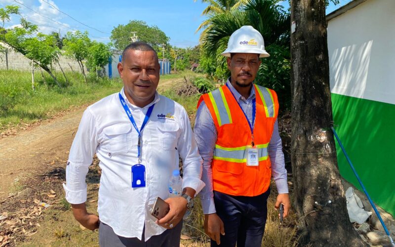 Edeeste inicia proyecto de electrificación en Brisas del Mar, Sabana de la Mar