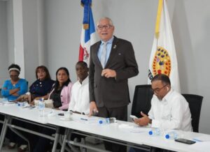 Víctor D’ Aza recibe carta de reconocimiento y solidaridad de Pedro Richardson