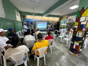 Edeeste recorre sector Capotillo previo a trabajos de rehabilitación de redes y fortalece vínculos con la comunidad