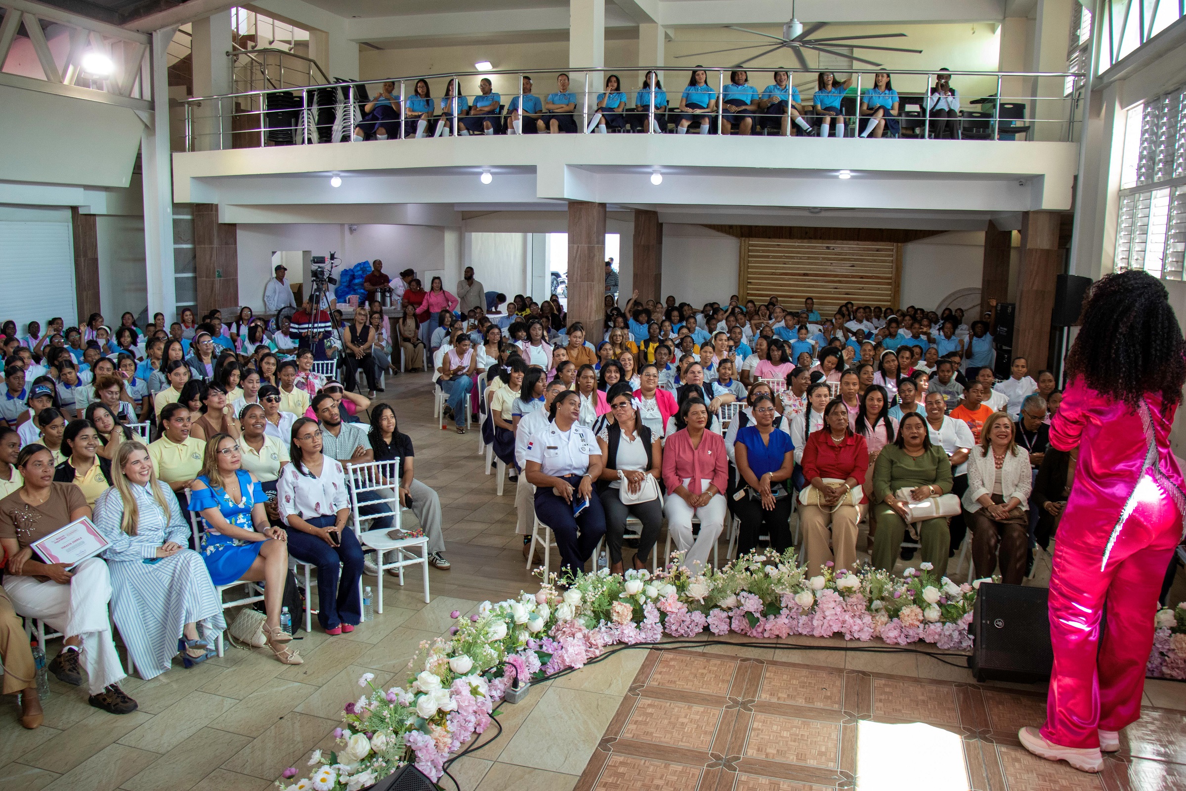 Carmen Ligia Barceló impulsa liderazgo femenino en Hato Mayor con el panel “Mujeres Imparables”