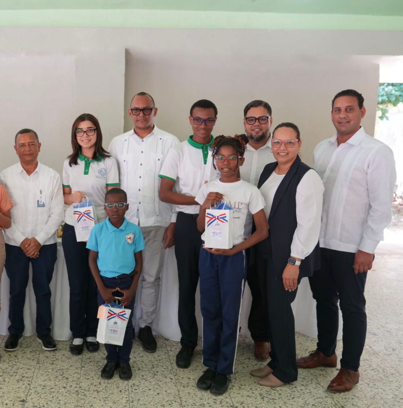 INABIE entrega lentes y servicios de salud a estudiantes en Puerto Plata