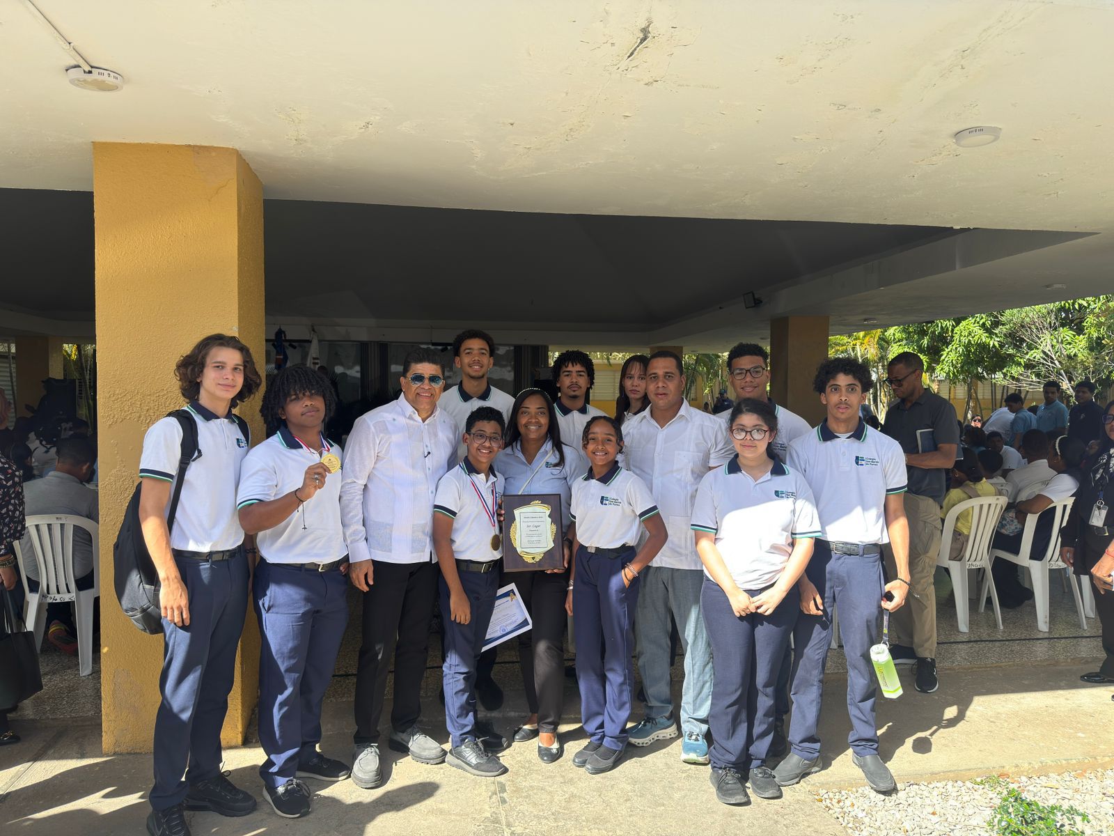 Colegio San Martín de Porres lidera olimpiadas distritales y recibe reconocimiento de la Alcaldía