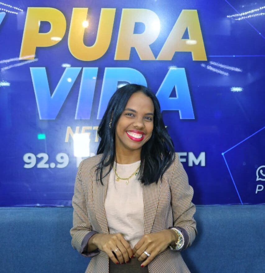 Mirla Hernández se integra a “La Voz de los Latidos” aportando frescura y dinamismo a su nueva temporada